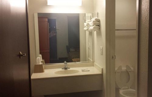 Travel Inn Sharonville Bagian luar foto